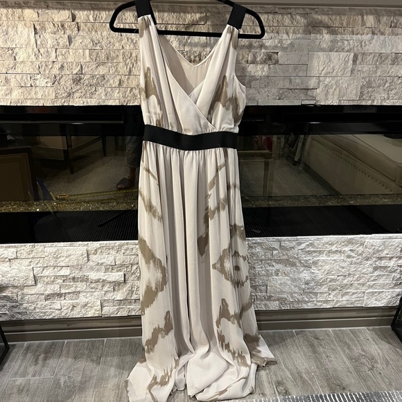 Express size Small Petite Grecian V neck maxi dress - Picture 1 of 10